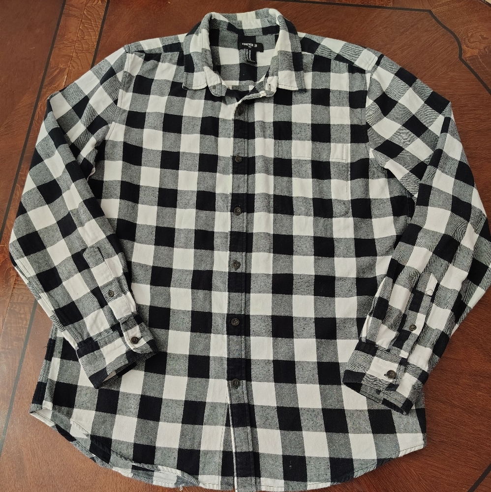 Forever 21 Black and White Casual Button Down Shirt